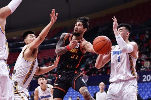 日产码一卡二卡三国产乱码